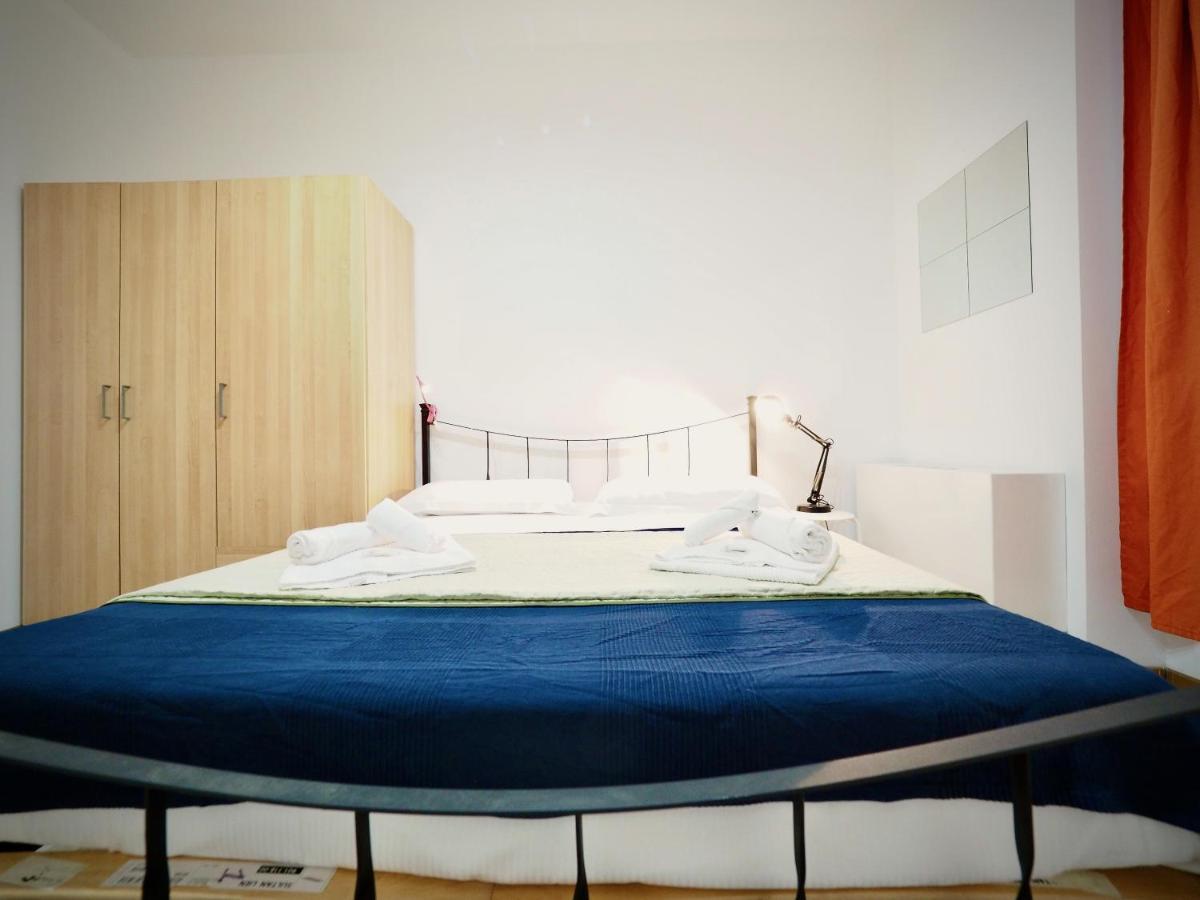 Apartment Dimora Sottoripa Di Fronte Acquario - Genovabnb It Genua